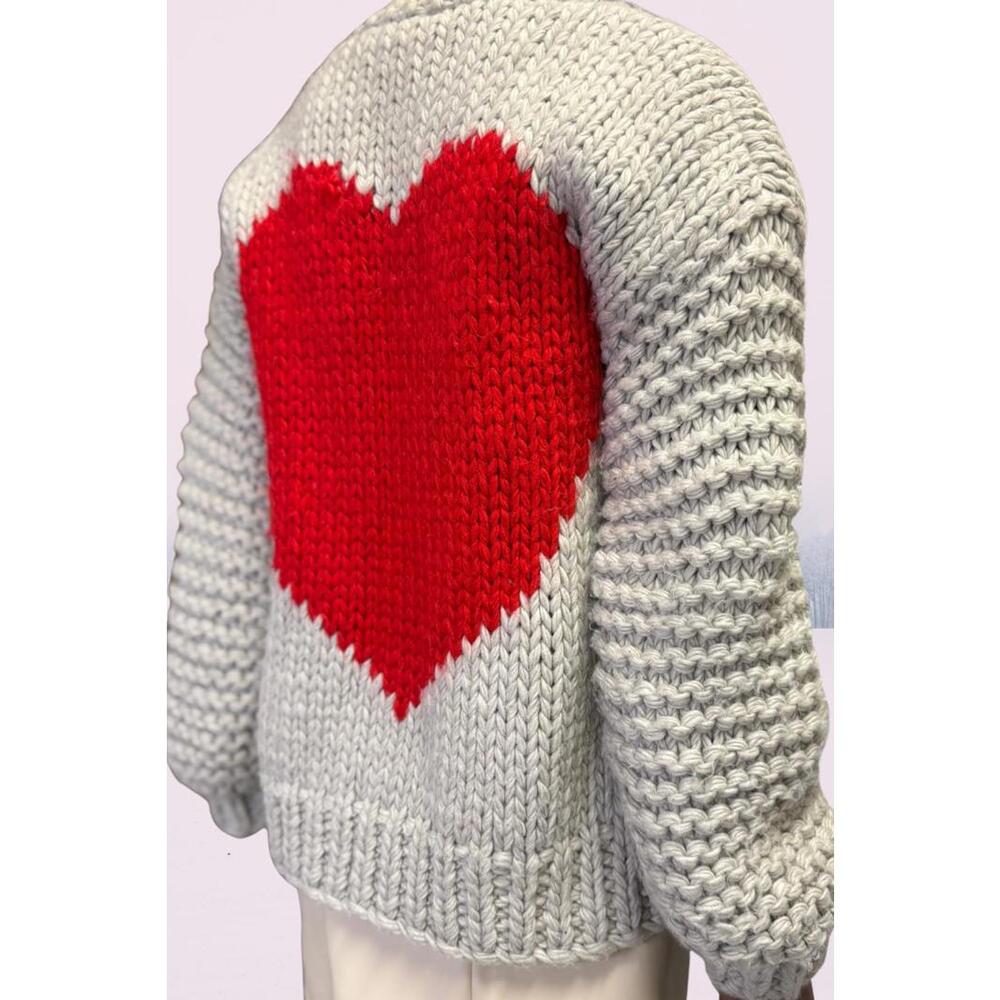 Chicwish key to my heart grey chunk knit cardigan red heart size M